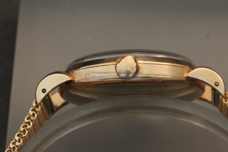 Universal Geneve Calendario Completo