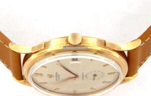 Universal Geneve Oversize