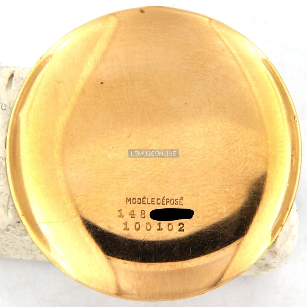 Universal Geneve Oversize